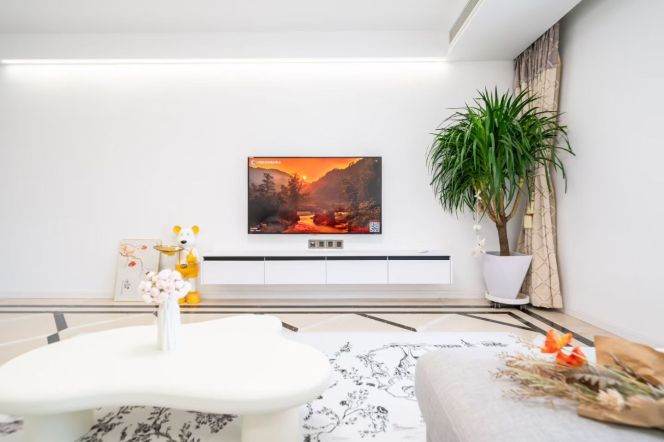 3 Brs, 2 Baths, 150 sqm with Central ac/Dryer @ Shanghai Railway station L1, 3&4