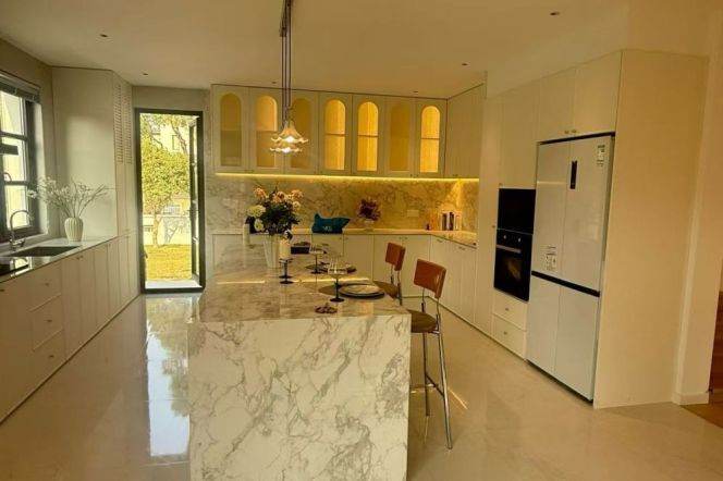 brand new super modern big 6brs independent house near German school 