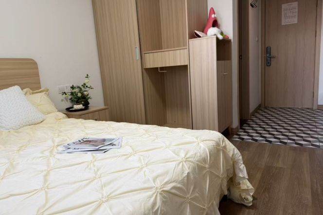 1Studio near line 1 N.Zhong'shan Rd and Shanghai Uni Yan'chang campus can long and short lease