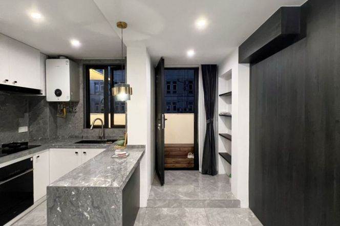 modern big 3brs floor heating nice terrace near Su zhou river ,Jing an temple 24K