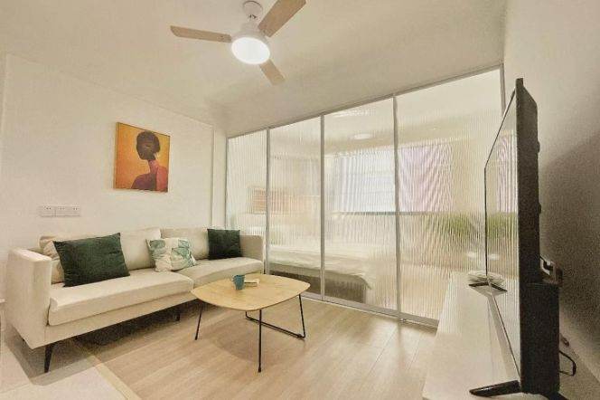 line 13/14 Wuning Rd ,clean and modern 1br 1 separate lr