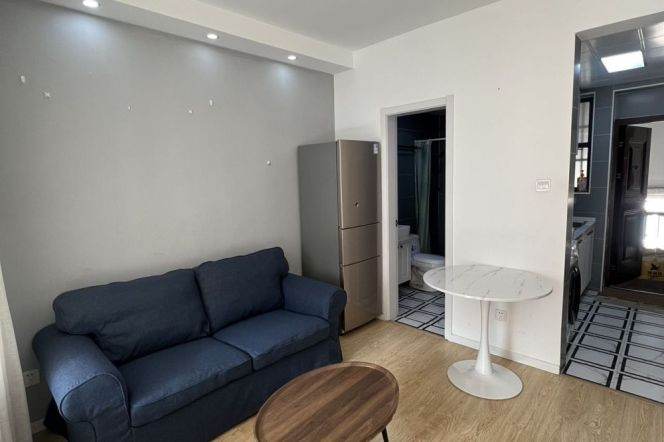 0 distance Jiangsu rd Metro L2&11  | Bright 1br | Modern style | 5.8K