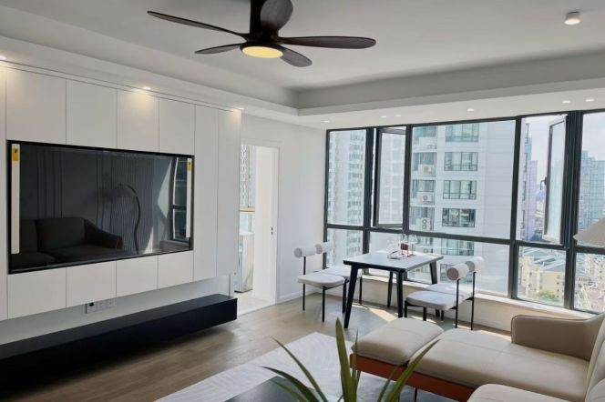 Suzhou Creek | Zhenping rd metro L3/4/7 | Modern 2BR +Great sunshine 11.6K