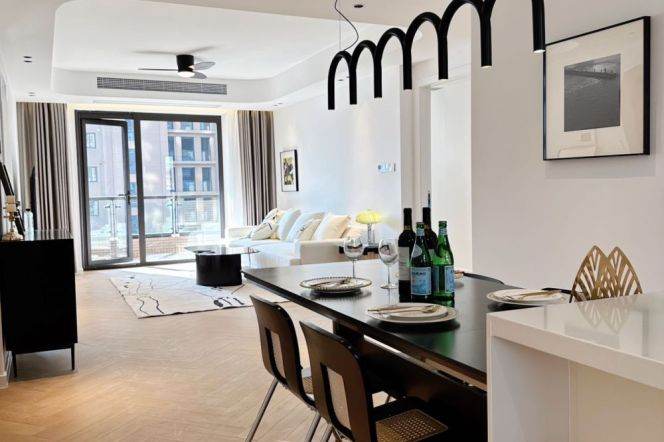 Super modern 3brs Xintiandi,floor heating