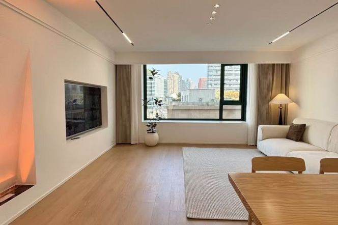 xujiahui 2Beds with floor Heating. Soundproof Views/ Smart Home /Line 1.9.11.3.4.10