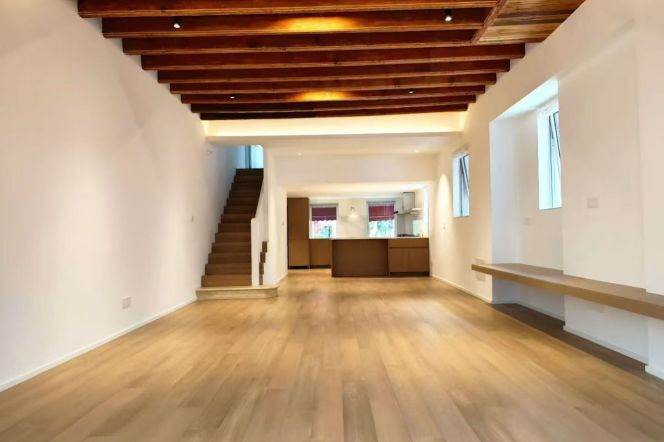 Whole house 3BR 2Baths Nanjing(w) Rd 39k