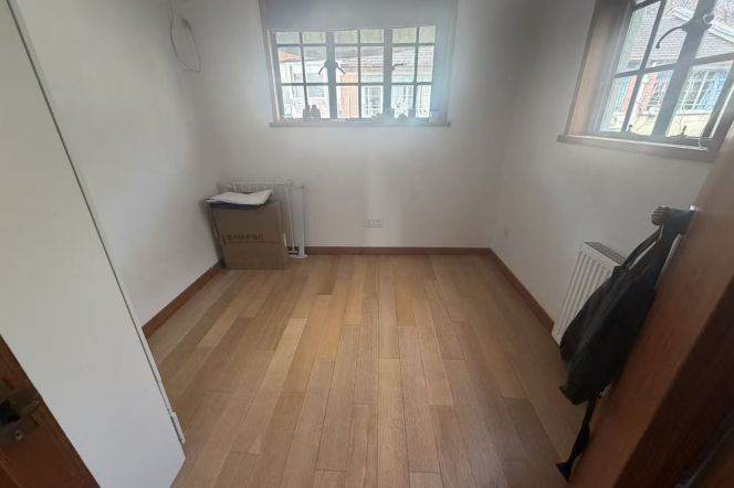 2 brs near L1/L7 changshu rd station+terrace