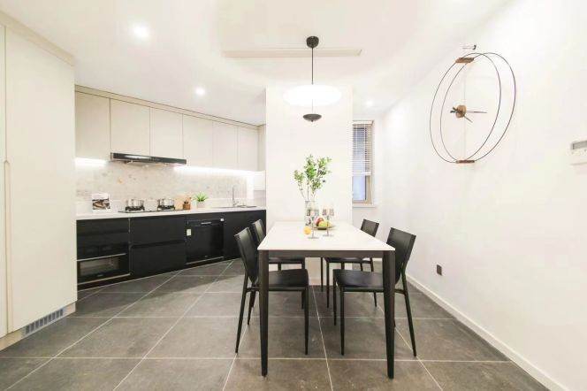 modern duplex 5brs floor heating nice garden near Huang pu river line 7,12 only 37K