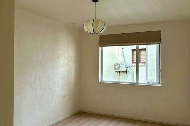  Grab 2Beds on Fuxing West Road. floor Heating / Designer Balcony/Fixed Parking 