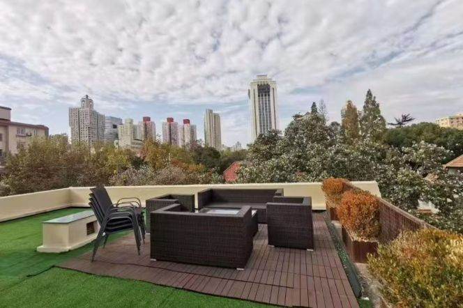  Jianguo Road Penthouse /80㎡ Terrace / Wall Heating / Parking /Hengshan rd station 