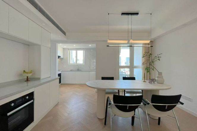 modern duplex big 3brs floor heating open balcony near line 7 and Jing an temple only 23.3K