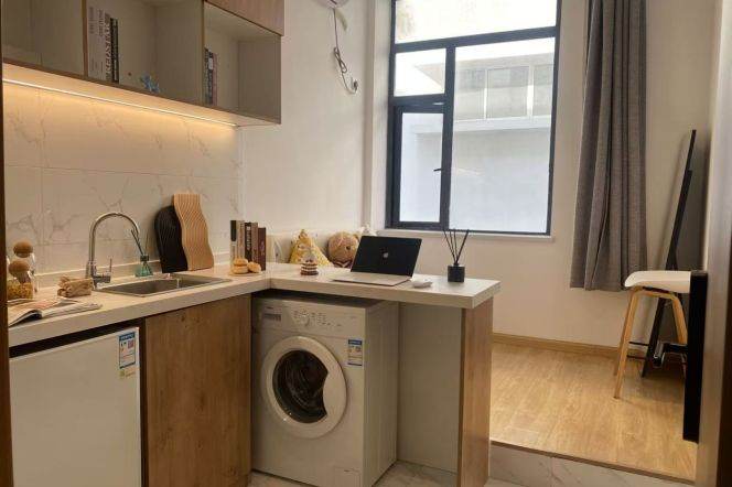 1BR near line 18 Fu'dan,Tong'ji,SUFE and SISU(ESSCA) can long and short term lease