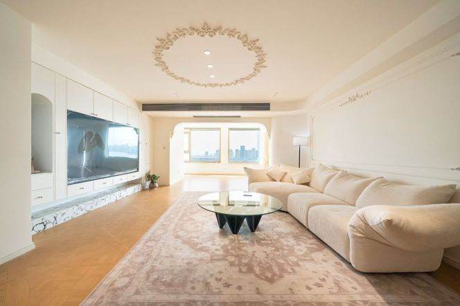 River view Brand new Modern and cozy 5br 