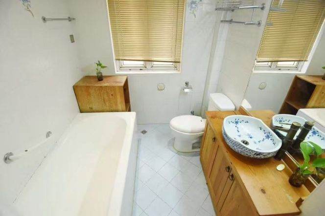 1 br near L2/L12/L13 west nanjing rd station+wall heating+balcony