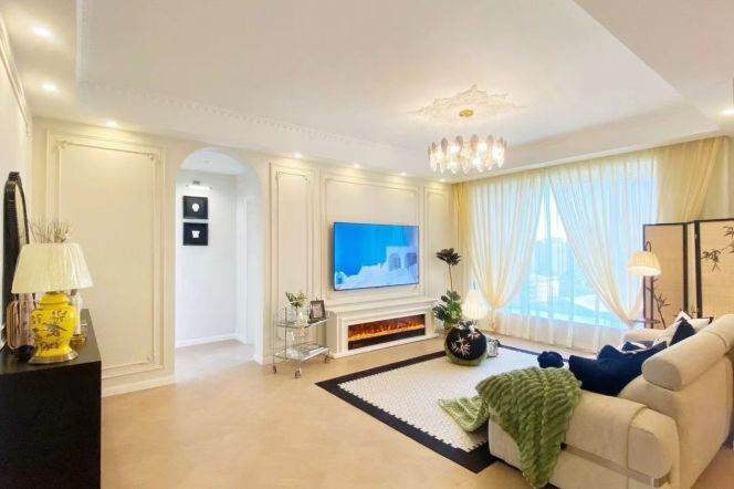 modern 4brs floor heating modern furniture in Gubei near Golden pedestrian street 33K