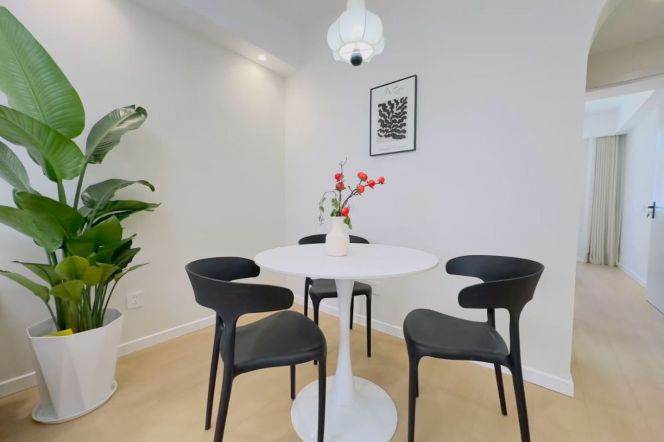 Spacious &Cozy 1Br/2Lr/1Bt Close to L2/3/4 Zhongshan Park Station 