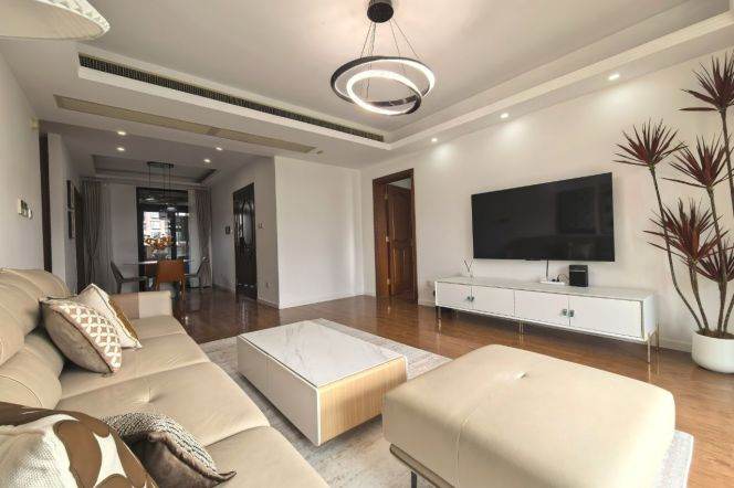 modern 3brs floor heating modern furniture in Gubei Phase II only 27.8K