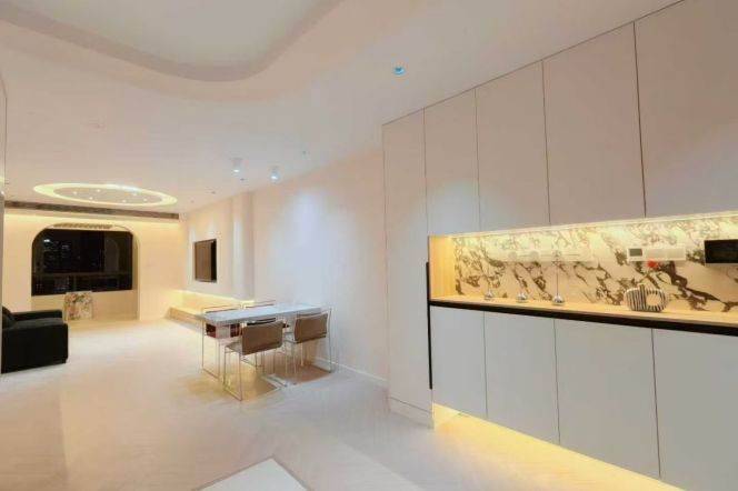 Gubei 2Beds with floor Heating for 13.5K. Smart Home/ Parking / Caohejing