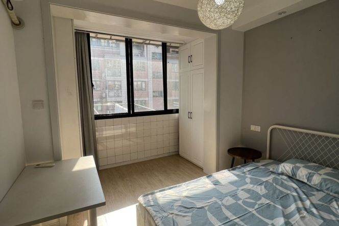 0 distance Jiangsu rd Metro L2&11  | Bright 1br | Modern style | 5.8K