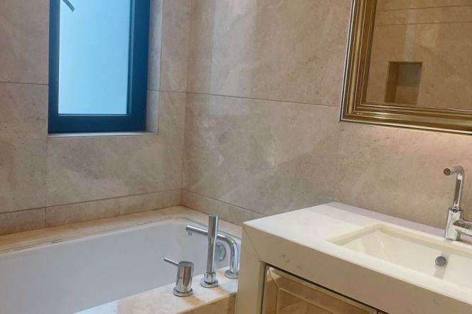 modern duplex 4brs pehouse floor heating terrace nice view beside Huang pu river line 7,12