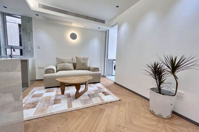 Modern&Highrise 1BR +Heating | Good compound | Changping rd and Changshou rd Mt L7/13