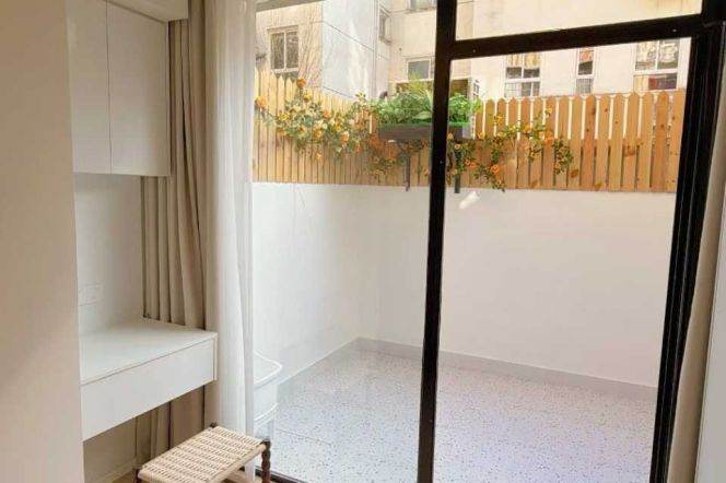 loushanguan rd 1BR/big yard@L2/15