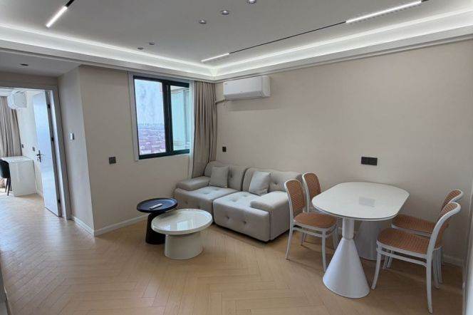 beixinjing rd elevator 1BR/big living room@L2