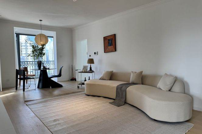 Jiangsu rd metro L2&11 /New 2Br +elevator /bright and warm/storage