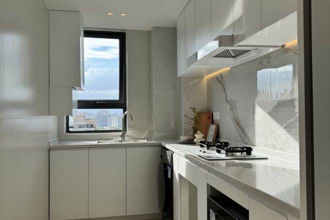 Jiangsu rd metro L2&11 /New 2Br +elevator /bright and warm/storage