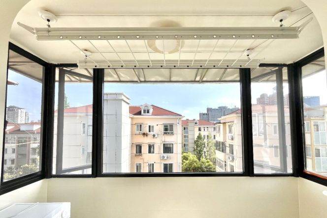 Spacious&modern/1BR 2LR/elevator/separate living room,Songyuan rd@L10