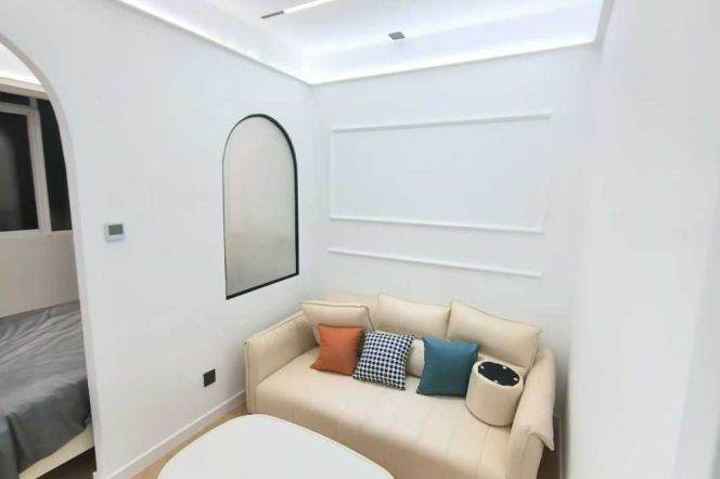 High value/modern 1br 2lr/central AC/price:5900/Loushanguan rd@L15/2