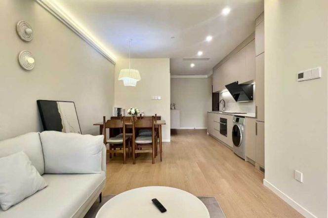 changping rd elevator 1BR/big living room@L7