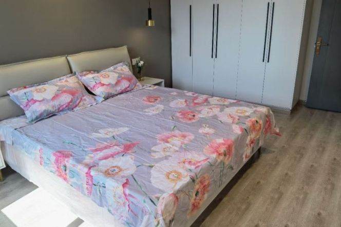 hongqiao rd floor heat 1BR/big living room@L3/4/10