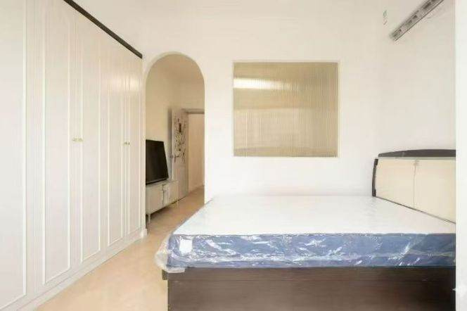 2 brs near L7 changping rd station