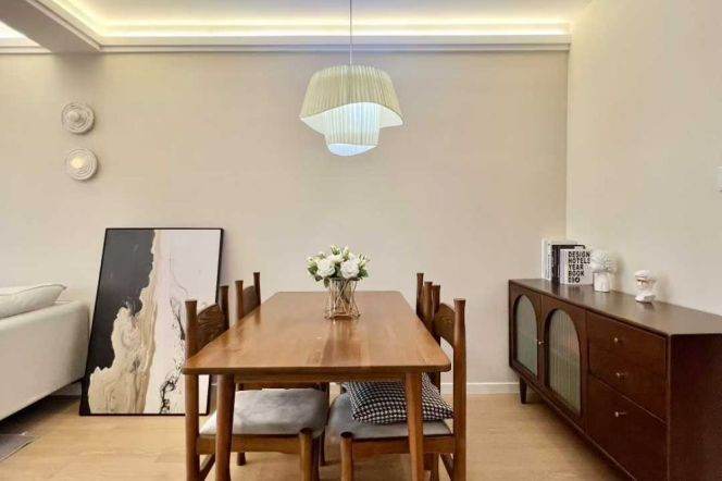 changping rd elevator 1BR/big living room@L7