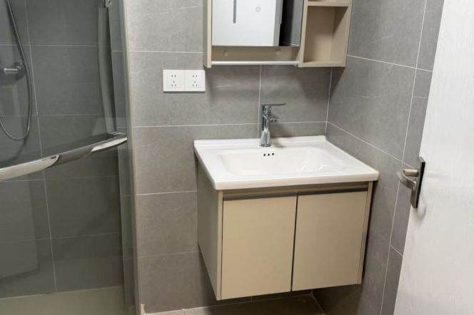 1Studio near line 10 Tong'ji, Fu'dan and SISU(ESSCA) Uni can long and short term lease