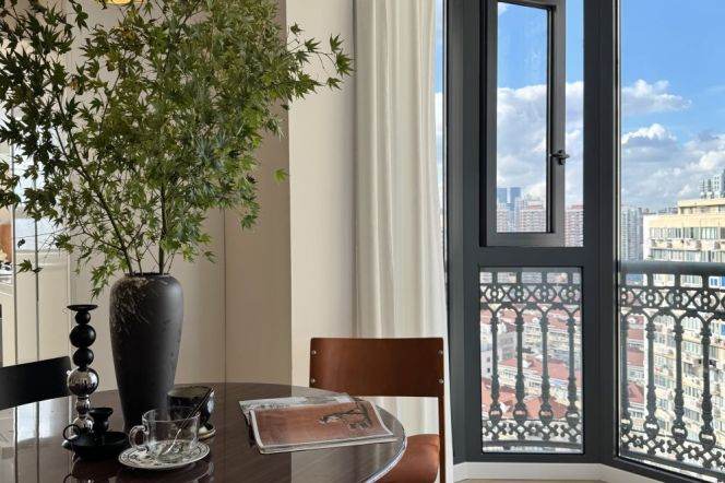 Jiangsu rd metro L2&11 /New 2Br +elevator /bright and warm/storage