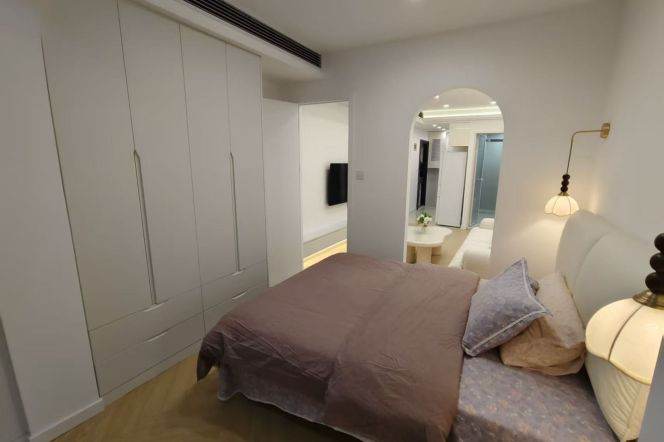 Songyuan rd cozy 1br 1lr@L10,central AC/bright room/brand furniture