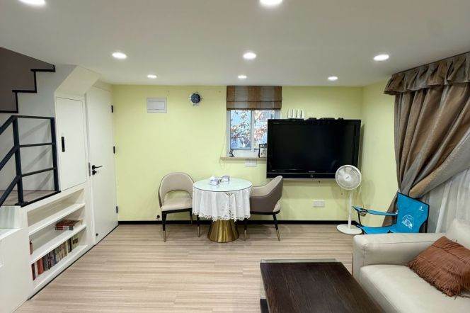 Lovely modern decor one bedroom duplex near IAPM 