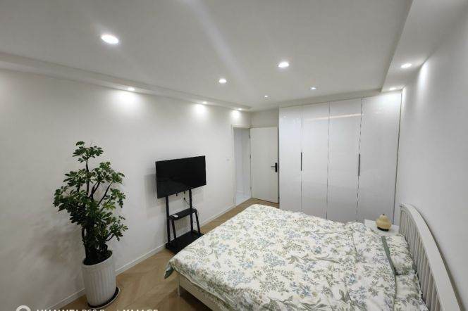 Baoshan area/cozy 2br 1lr/bright room/clean&spacious,Zhongxing rd@L8/3/4