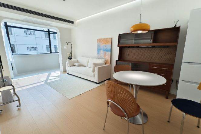 Fresh modern 1br Nr jingan temple M2/7