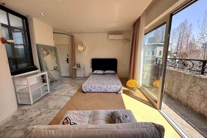 Bright Studio Historic building Wukang Rd 6.5k