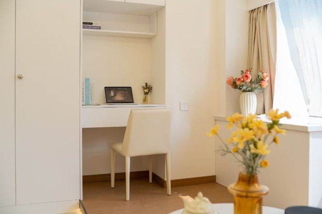 1br, floor heating, 200m to the Bund, Lujiazui Center, Dryer,Key, 7.2K