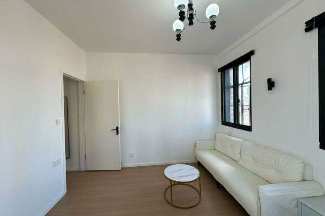 Bright 1br @west Nanjing rd sta 5.2k
