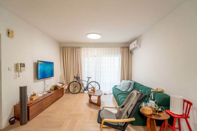 Huaihai rd/Ambassy Court 3+1br150sqm