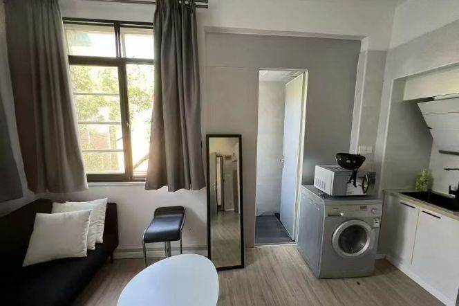 Elegant 1br @changshu rd sta 5.5k