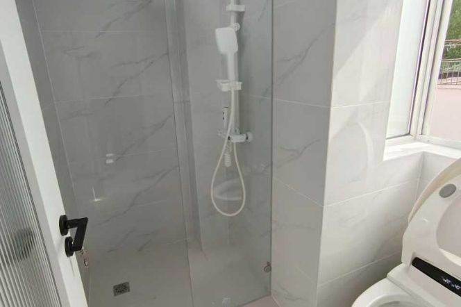 zhongshan park elevator 1BR/big living room@L2/3/4