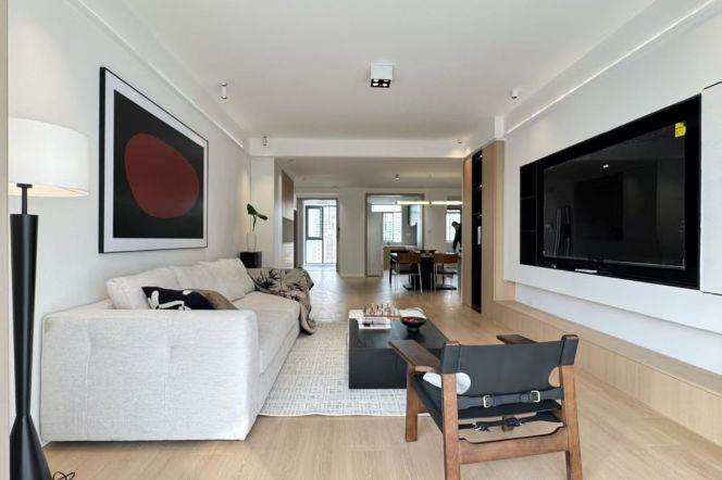 Brand new decoration 3brs with floor heating beside Century Park