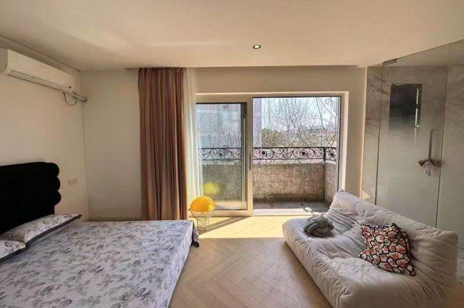 Bright Studio Historic building Wukang Rd 6.5k