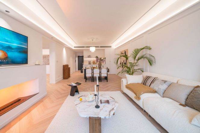 Lujiazui/2br2bt/central AC/floor heat/oven/dishwasher/dishwasher